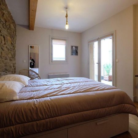 Mélina - appartement dans les remparts de la Bastide avec parking et terrasse Carcassonne Extérieur photo