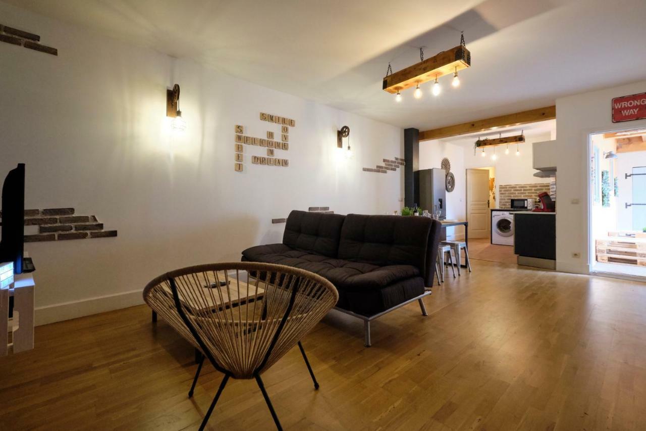 Mélina - appartement dans les remparts de la Bastide avec parking et terrasse Carcassonne Extérieur photo