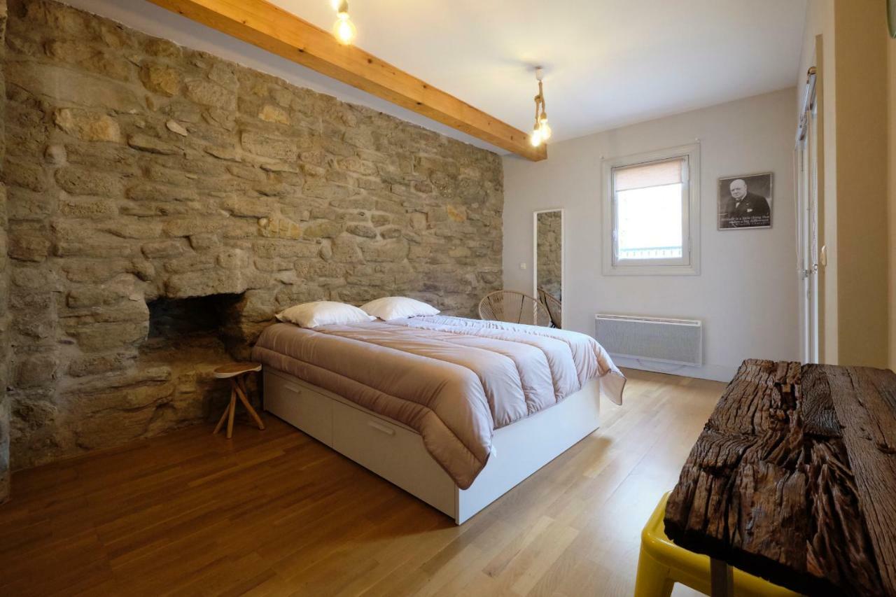 Mélina - appartement dans les remparts de la Bastide avec parking et terrasse Carcassonne Extérieur photo